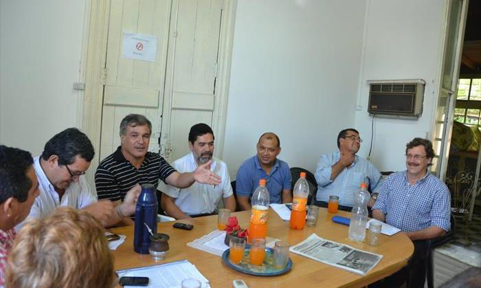 Se reunió ayer la Multisectorial de organizaciones sindicales de Corrientes y se resolvió exigir al Gobierno provincial que abra las negociaciones salariales para todos los sectores de la administración pública.